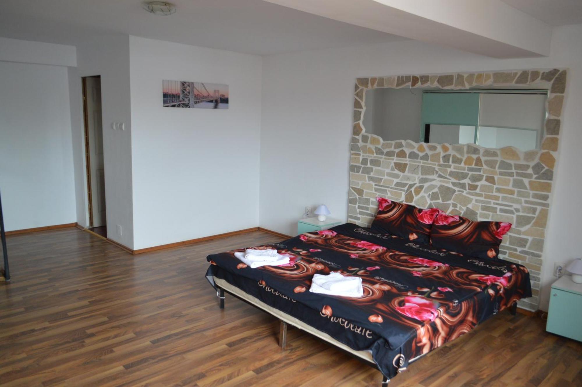 Csikos Apartment Cluj-Napoca Ngoại thất bức ảnh