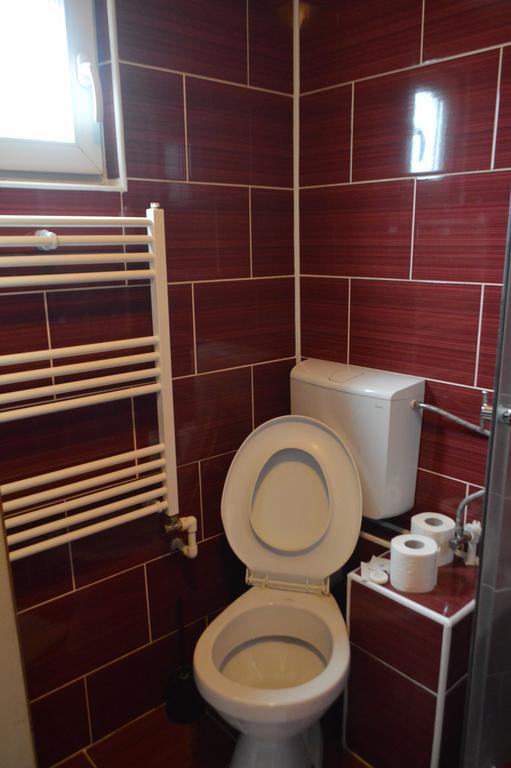 Csikos Apartment Cluj-Napoca Ngoại thất bức ảnh