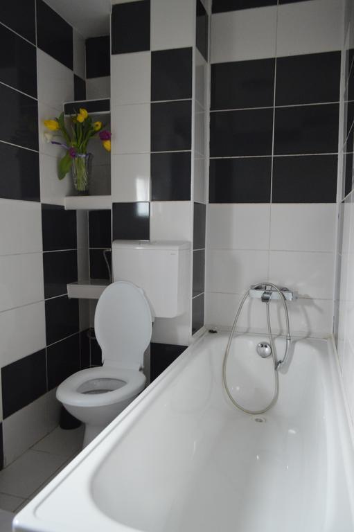 Csikos Apartment Cluj-Napoca Ngoại thất bức ảnh