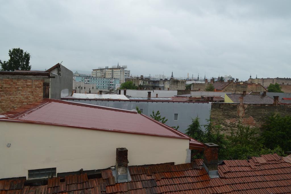 Csikos Apartment Cluj-Napoca Ngoại thất bức ảnh