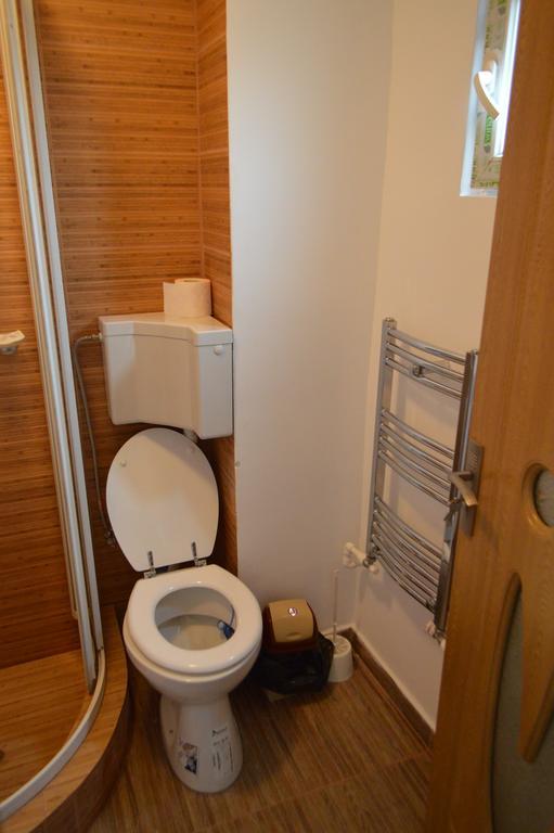 Csikos Apartment Cluj-Napoca Ngoại thất bức ảnh