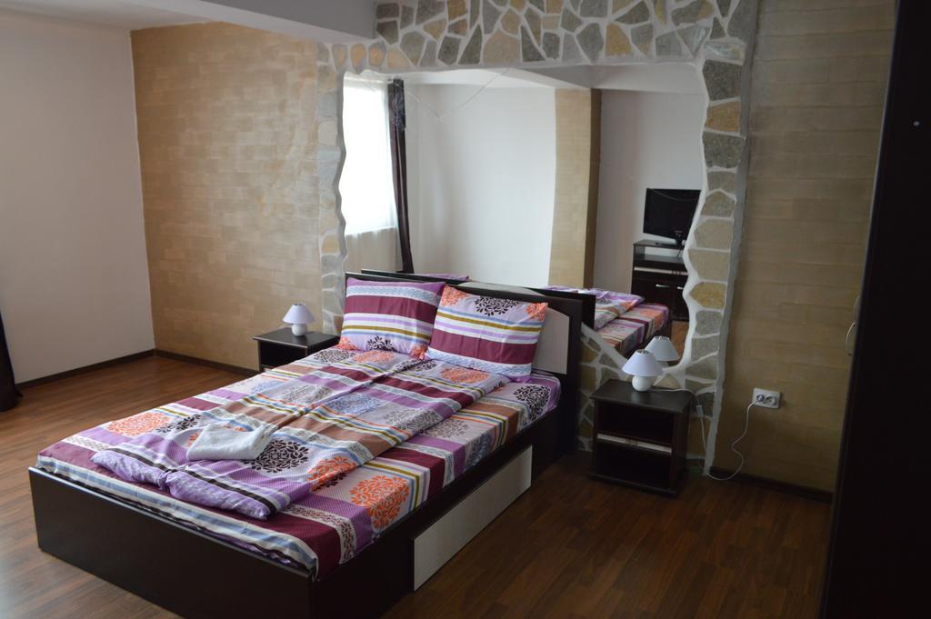 Csikos Apartment Cluj-Napoca Ngoại thất bức ảnh