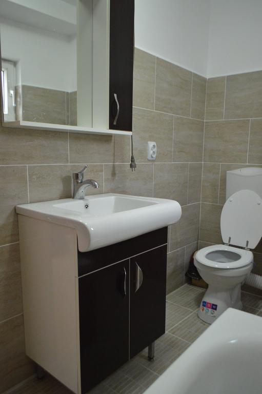 Csikos Apartment Cluj-Napoca Ngoại thất bức ảnh
